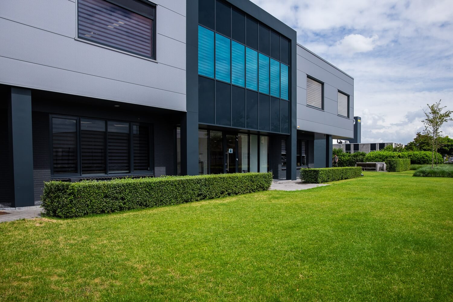 Tuin laten ontwerpen met overkapping door Outlook - gmb_kampen-3